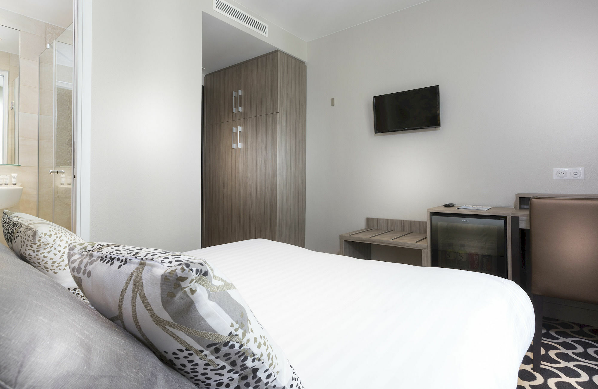 โฮเต็ล อินเตอร์เนชั่นแนล Hotel ปารีส ภายนอก รูปภาพ