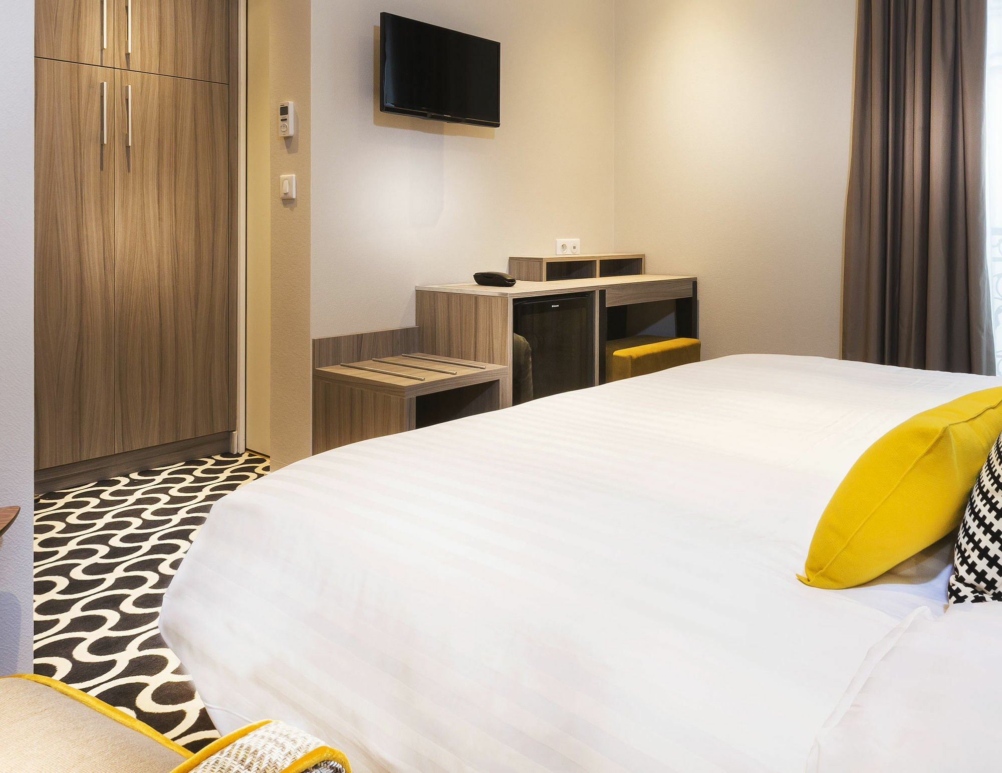 โฮเต็ล อินเตอร์เนชั่นแนล Hotel ปารีส ภายนอก รูปภาพ